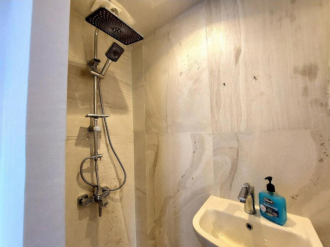 Arab Hostel, Welcoming All Solo And Groups Travellers But, Unmarried Couples Not Allowed アレクサンドリア エクステリア 写真