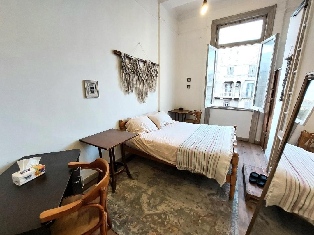 Arab Hostel, Welcoming All Solo And Groups Travellers But, Unmarried Couples Not Allowed アレクサンドリア エクステリア 写真
