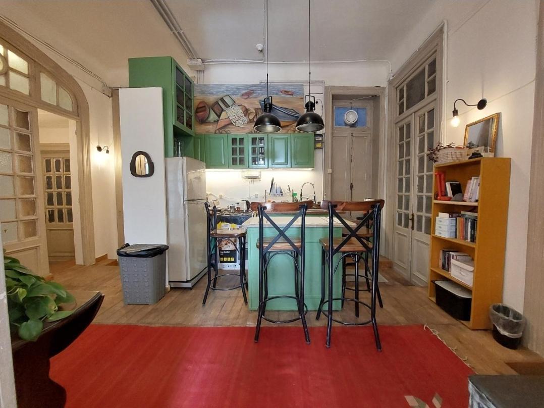 Arab Hostel, Welcoming All Solo And Groups Travellers But, Unmarried Couples Not Allowed アレクサンドリア エクステリア 写真