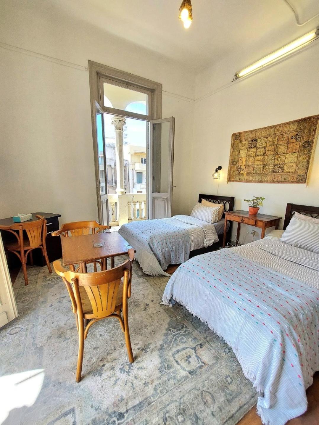 Arab Hostel, Welcoming All Solo And Groups Travellers But, Unmarried Couples Not Allowed アレクサンドリア エクステリア 写真